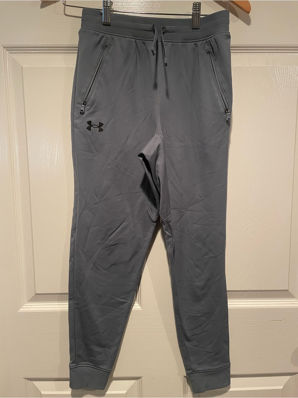 Under Armour Men's Charcoal Gray Slim Tech Joggers